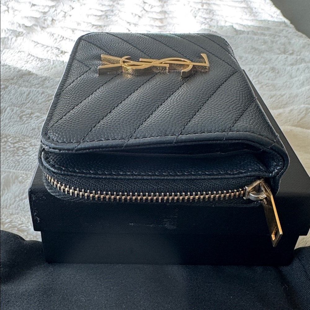 ✨ SALE ✨ Saint Laurent Wallet - Picture 4 of 12